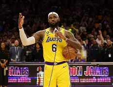 ju11.co-阿特兰大中场表现抢眼，荣登联赛射手榜榜首的简单介绍